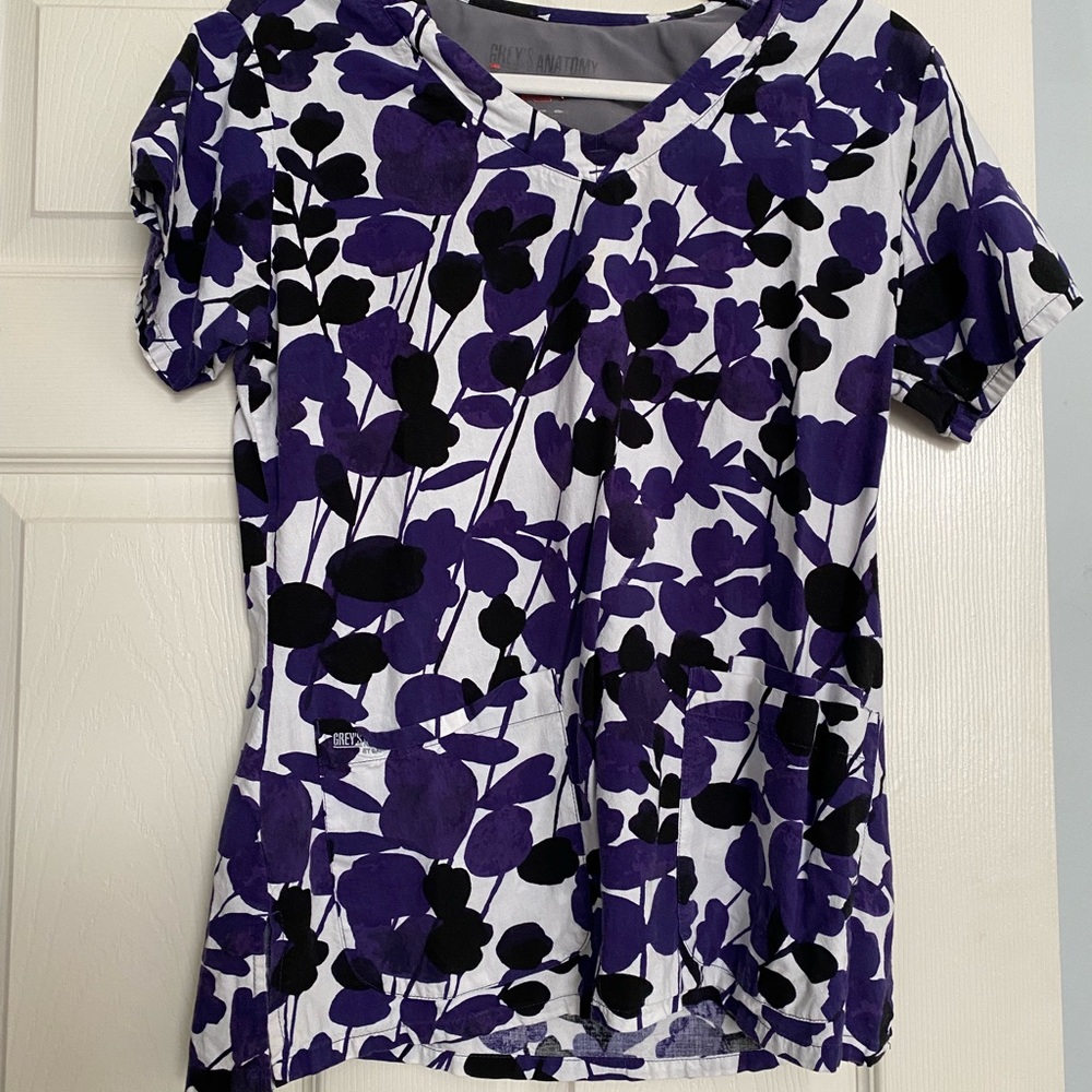 Grey’s Anatomy Scrub Top Medium